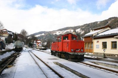 Verschub
VL 13 beim Verschub im Bhf. Murau.
Schlüsselwörter: VL 13 , stlb