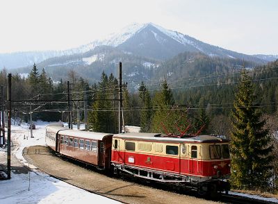 Durchfahrt Erlaufklause
Durchfahrt in Erlaufklause mit R 6832 gezogen von 1099.002-6.
Schlüsselwörter: 1099 , 002