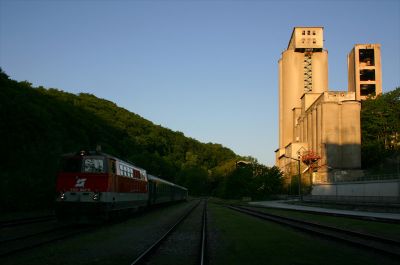 Sonderzug nach Gutenstein
Schlüsselwörter: 2143.052