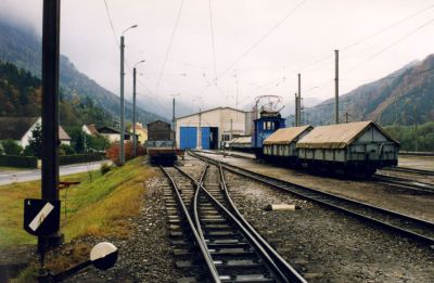 südlicher Bahnhofskopf
im Hintergrund ist das Betriebsgebäude der Lokalbahn Mixnitz - St.Erhard erkennbar
Schlüsselwörter: E2