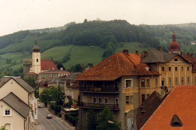 Blick auf Waidhofen
Das Hotel Infür war berühmt für seine Zimmer mit Blick auf das Ybbstalbahn-Viadukt
