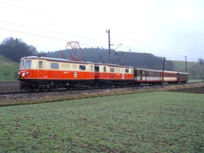 1099.011 auf großer Probefahrt am 08.02.2007 als Vorspann am 6835
Schlüsselwörter: 1099 , 011