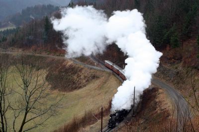 Mh.6 auf Bergfahrt kurz vor Winterbach
Dieses Foto zeigt den wunderschönen Sonderzug anlässlich der Präsentation der ROCO Mh.6 am 03.03.2007
Schlüsselwörter: Mh.6 , Mh 6 , 399