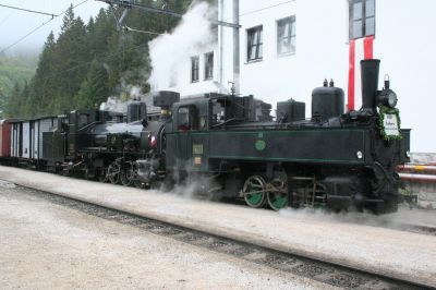 Bh.1 und Mh.6 in Gösing
Anlässlich der Sonderfahrt 100 Jahre Gösing
Schlüsselwörter: Bh.1 Mh.6 Gösing