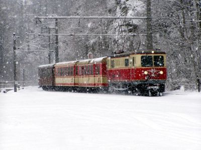 1099.002 fährt gerade im Bhf. Schwarzenbach/Pielach ein.
Schlüsselwörter: 1099 002