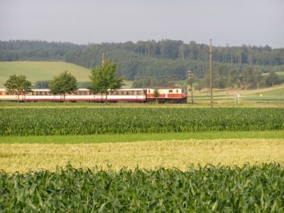 Sommermorgen
1099 001 mit dem 6804 aus Laubenbachmühle.
Schlüsselwörter: 1099 , 1099 001 , Mariazellerbahn , MzB , Talstrecke