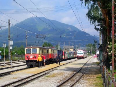 Sommer in Mariazell
Bahnhof Mariazell im Sommer
Schlüsselwörter: 1099 , 1099 001 , 4090 , Doppeltraktion , Mariazellerbahn , MzB , Bergstrecke , Mariazell