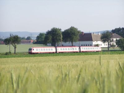 3teiliger 4090
Der 4090 als 6835 Ötscherland bei Nadelbach
Schlüsselwörter: 4090 , Mariazellerbahn , MzB , Talstrecke , Nadelbach