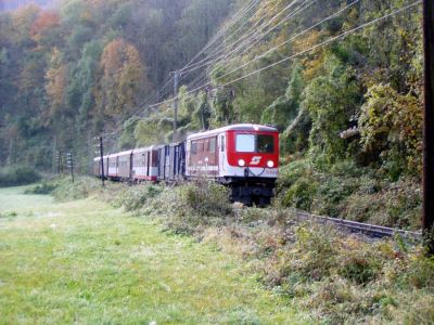 Herbst im Pielachtal
1099 007 zwischen Loich und Weißenburg.
Schlüsselwörter: 1099 , 007 , MzB , Talstrecke