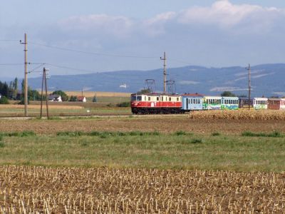 Doppeltraktion
1099 Doppeltraktion vor einem "Vollen Zug".
Schlüsselwörter: 1099 , Doppeltraktion , Mariazellerbahn , MzB , Talstrecke