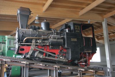 Vom Schafberg in den Hausruck
Die Schafbergbahnlok Z3 der SKGB (vorm. 999.103 der ÖBB) ist für die Dauer der Landesausstellung zu Gast in etwas weniger bergiger Gegend.
Schlüsselwörter: Landesausstellung , Ampflwang , Schafberg , 999 , SKGB