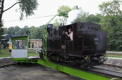 Ein schöner Rücken...
Schlüsselwörter: Budapest , Kindereisenbahn , MAV ,  490 , Drehscheibe