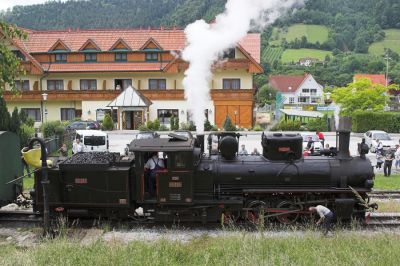 83-180 im Bahnhof Anger
Schlüsselwörter: Feistritztalbahn , 83 , Anger