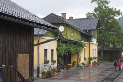 Das Bahnhofsgebäude in Birkfeld nach einem heftigen Regenguss.
Schlüsselwörter: Feistritztalbahn , Birkfeld