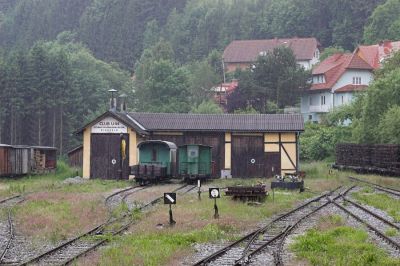 Das Heizhaus Birkfeld bei Regen.
Schlüsselwörter: Feistritztalbahn , Birkfeld