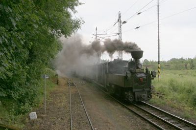 Qualm
Der Dampfzug nach Nova Bistrice am Dreischienengleis bei Jindrichuv Hradec. Leider drückte der Wind den Qualm runter, hier noch das beste Bild aus einer ganzen Serie.
Schlüsselwörter: JHMD , Südböhmen , U37.002 , Jindrichuv Hradec , Dreischienengleis