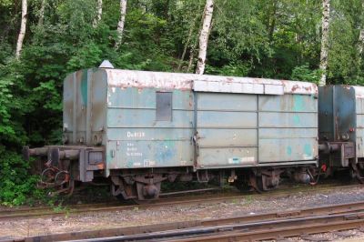 Bremswagen
ein Bremswagen für Rollwagen-Züge, auf einem Nebengleis abgestellt
Schlüsselwörter: JHMD , Bremswagen , Jindrichuv Hradec