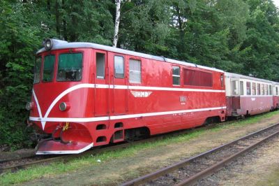 TU47 in Rot
TU47 018 trägt den roten Anstrich mit weißen Zierlinien
Schlüsselwörter: JHMD , TU47 , Jindrichuv Hradec