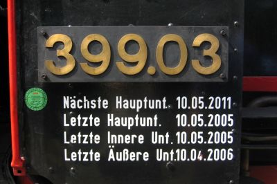 Großschrift für Kurzsichtige?
Nächste Hauptuntersuchung 2011 - sie wird uns also noch einige Jahre durchs Waldviertel befördern. Allerdings sind die Anschriften schon etwas sehr groß angeschrieben!
Schlüsselwörter: Waldviertel , Litschau , 399