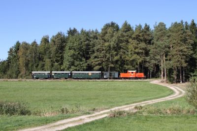 Ein kleines Wäldchen bietet vor Brand einen netten Hintergrund.
Schlüsselwörter: Waldviertel , Nordast , 2091 , Brand