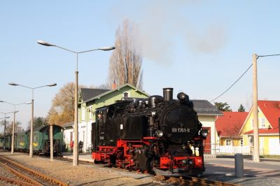 Lößnitzgrundbahn
Umsetzen in Moritzburg. Dieser Zug hat hier Endstation.
Schlüsselwörter: Lößnitzgrundbahn , Moritzburg , 99