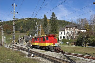 Zwei Turmwagen im Bahnhof Annaberg
Schlüsselwörter: Mariazellerbahn , Bergstrecke , Südrampe , 1099 , Annaberg , Turmwagen