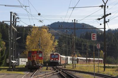 1099 007-5 erreicht Annaberg mit 6828 auf der nachmittäglichen Heimreise nach St. Pölten.
Schlüsselwörter: Mariazellerbahn , Bergstrecke , Südrampe , 1099 ,  Annaberg