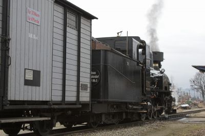 Der "Jaro" fasst entweder 4 Pferde oder 32 Mann. Besonders für letztere dürfte es aber recht eng werden.
Schlüsselwörter: Mariazellerbahn , MzB , Mh.6 , Obergrafendorf