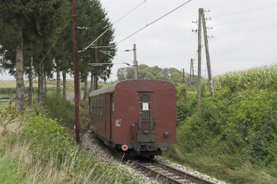 Zugschluss - ein letzte Nachschuss an einem ereignisreichen Tag auf der Mariazellerbahn.
Schlüsselwörter: Mariazellerbahn , MzB , 1099 , Papstbesuch , Ötscherbär , Völlerndorf