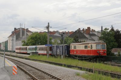 Ötscherland
Eilzug "Ötscherland" verläßt St. Pölten Hauptbahnhof
Schlüsselwörter: Mariazellerbahn , MzB , St. Pölten , Ötscherland