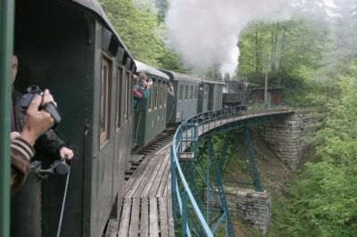 Zurück über den Berg
Retourfahrt von Lunz nach Kienberg-Gaming auf dem Hühnernestgraben-Viadukt
Schlüsselwörter: Ybbstalbahn Bergstrecke , Hühnernestgraben , Uv , Heizhausfest