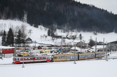 5090 016 schleppt NÖVOG ET 1 "Die Himmelstreppe" zum "Rollout" in die neue Wagenhalle in Laubenbachmühle.
Schlüsselwörter: Himmelstreppe Laubenbachmühle 5090