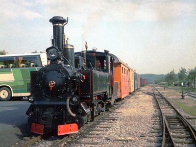 Der Stainzer Flascherlzug in der Abendsonne am Bahnhof Stainz.
Schlüsselwörter: Stainz , S11