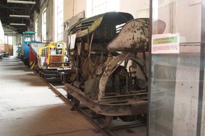 Rückseite der Traktor-Lokomotive mit "Führerstand"
Schlüsselwörter: Eisenbahnmuseum Schwechat , VEF , Feldbahn