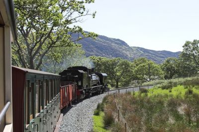 Unterwegs in Richtung Beddgelert.
Schlüsselwörter: Welsh Highland Railway, Garratt, NGG16