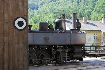 Uv.1 im finalen Stadium der Montage beim Heizhaus Kienberg-Gaming 
Schlüsselwörter: Ybbstalbahn , Bergstrecke , Kienberg-Gaming , Uv