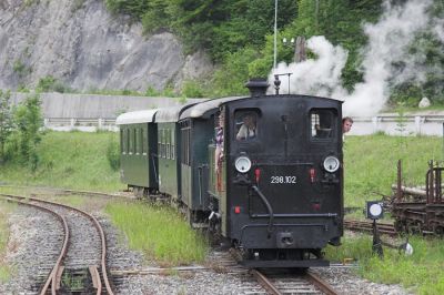 Ankunft im Kienberg-Gaming
Schlüsselwörter: Ybbstalbahn , Bergstrecke , Kienberg-Gaming , 298.102