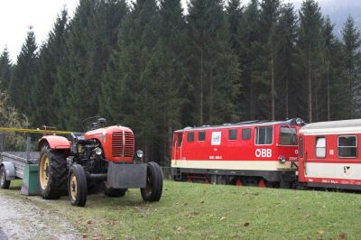 Zusammentreffen eines Steyr-Traktors mit 2095 009-3 in Kogelsbach
Schlüsselwörter: Ybbstalbahn , 2095 , Kogelsbach