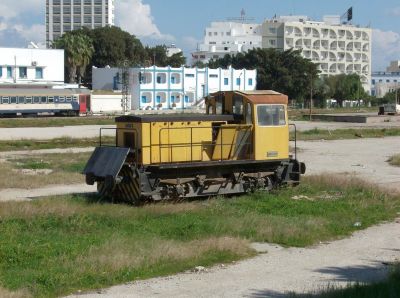 Bahnhof Sousse
Im Bahnhof Sousse steht eine Bauer-Verschublok abgestellt.
Schlüsselwörter: Schmalspur in Tunesien