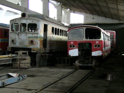 Ferrocarriles Ecuatorianos
Autoferro 31 neben einer Gelenklokomotive. Sie warten zur Zeit noch auf ihre betriebsfähige Aufarbeitung
Schlüsselwörter: Ferrocarril , Ecuador , Ibarra - Primer Paso