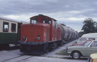 Am 22.8.1990 gelang mir auch ein Güterzugbild mit der VL 15 in Weiz.
Schlüsselwörter: Vl 15 , Feistritztalbahn , Weiz