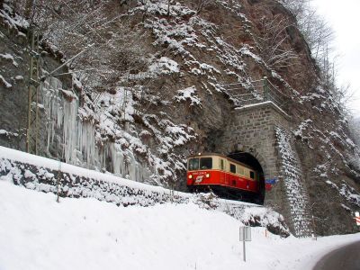 1099004natterstunnel.jpg