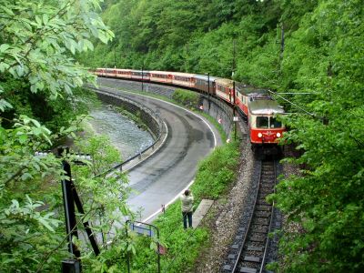 1099014u008natterstunnel.jpg