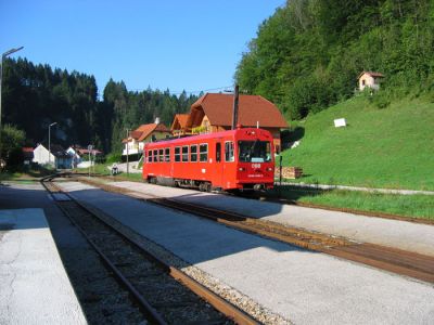 5090.008 wartet in Opponitz auf die Rückfahrt nach Waidhofen 
Schlüsselwörter: 5090 , 008