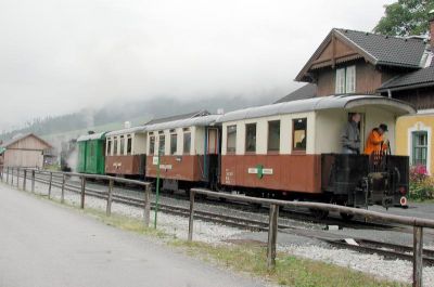 Mehr unter:
[url]http://zoffi.net/modellbahn/murtalbahn05/Murtalbahnfest05.html[/url]
Schlüsselwörter: Dampfsonderzug