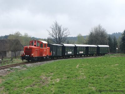 2091.09
Fotografiert kurz vor erreichen des Bahnhofes Heidenreichstein.
Schlüsselwörter: 2091 , 09