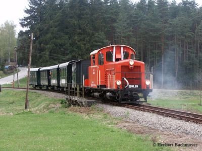 2091.09
Der Nachmittagszug nach Litschau, die Aufnahme entstand beim Zurücksetzen zur anschließenden Scheinanfahrt.
Schlüsselwörter: 2091 , 09