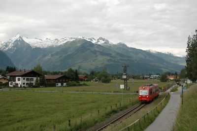 5090.01 fährt als Stadverkehr wieder zurück zum Zeller Bahnhof.
