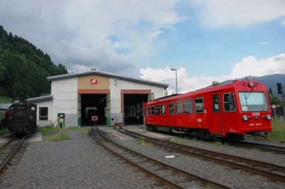 5090.06 steht abgestellt vor der Zugförderung.
Schlüsselwörter: 5090 , 006