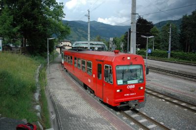 5090.08 verlässt mit Anhänger gerade den Bahnhof Zell am See.
Schlüsselwörter: 5090 , 008